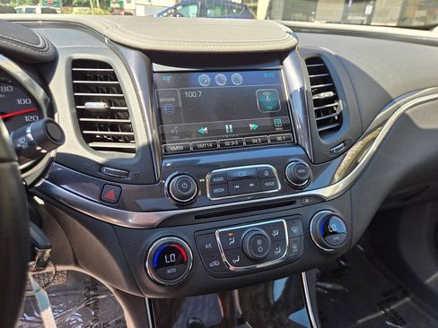 Used 2014 Chevrolet Impala LT w/ Convenience Package FWD image 12