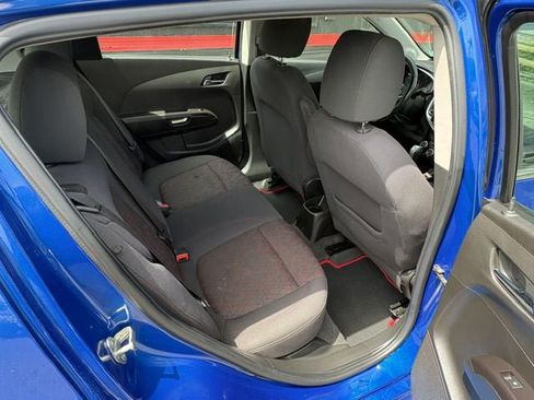 Used 2020 Chevrolet Sonic LT w/ Convenience Package FWD image 20