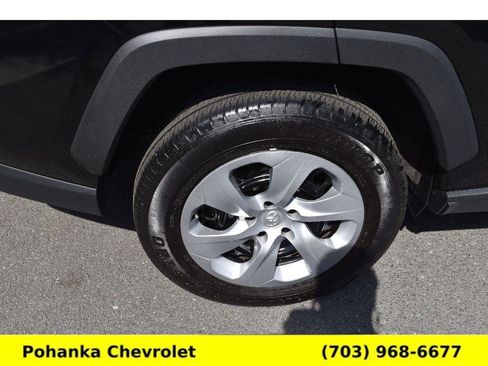 Used 2024 Toyota RAV4 LE image 31