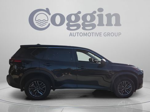 Used 2023 Nissan Rogue S FWD image 6