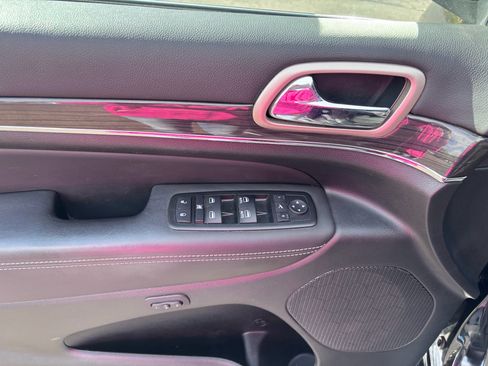 Used 2015 Jeep Grand Cherokee Overland w/ Advanced Technology Group image 29