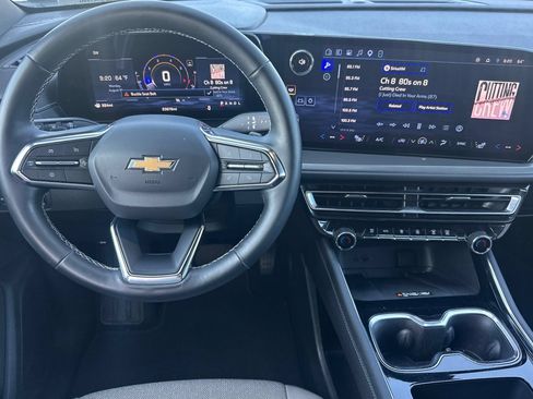 Used 2026 Chevrolet Traverse LT w/ Driver Confidence Package FWD image 16