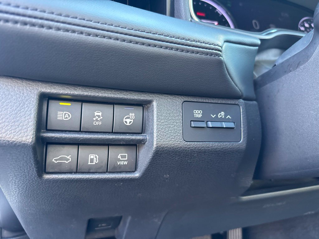 Used 2021 Toyota Avalon Limited w/ Advanced Safety Package FWD image 20