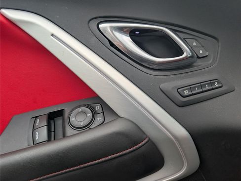 Used 2020 Chevrolet Camaro SS RWD image 21