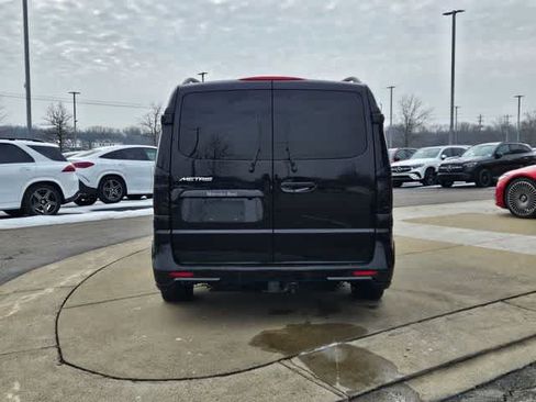 Used 2023 Mercedes-Benz Metris Passenger image 7