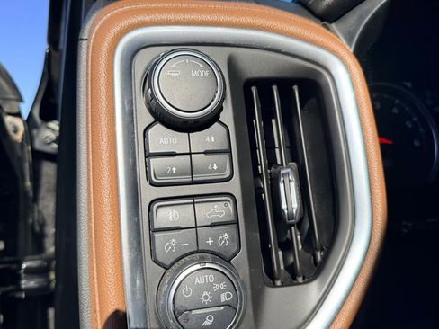 Used 2021 Chevrolet Silverado 1500 High Country w/ Technology Package AWD/4WD image 22