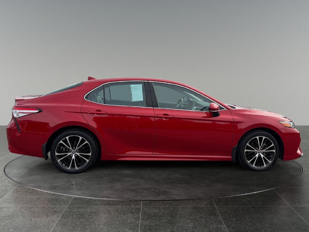 Used 2020 Toyota Camry SE w/ Cold Weather Package AWD/4WD image 10