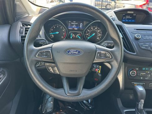 Used 2017 Ford Escape SE image 17