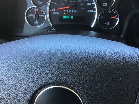 Used 2020 Chevrolet Express 3500 w/ Driver Convenience Package image 7