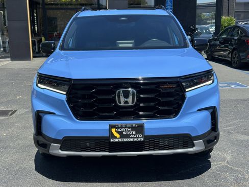 Used 2024 Honda Pilot TrailSport image 5