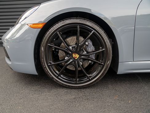 Used 2025 Porsche 718 Cayman RWD image 25