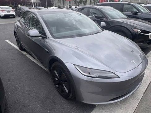 Used 2025 Tesla Model 3 Long Range RWD image 2