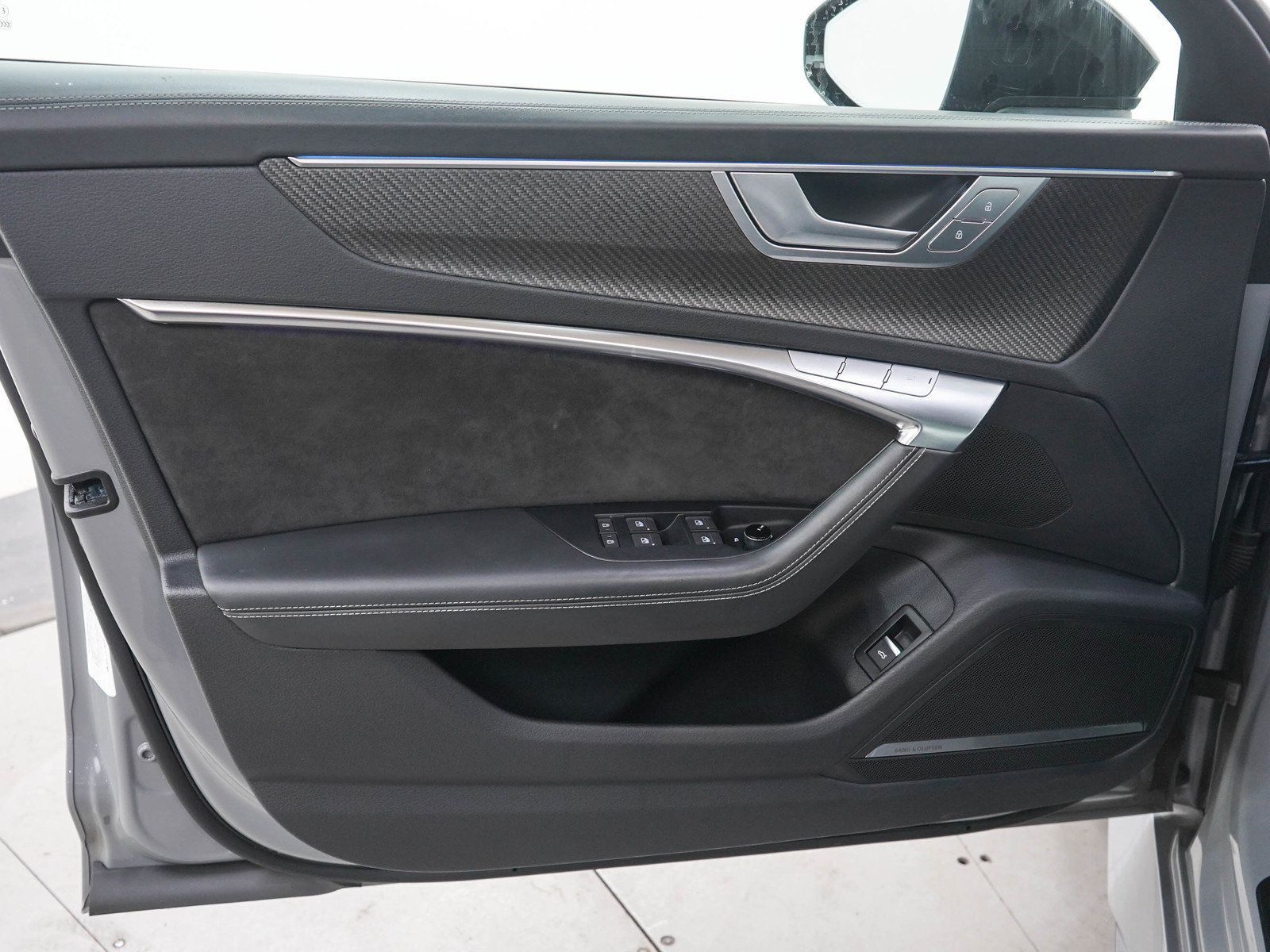 Used 2021 Audi RS 6 AWD/4WD image 21