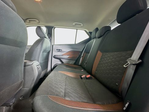 Used 2024 Nissan Kicks SR image 25