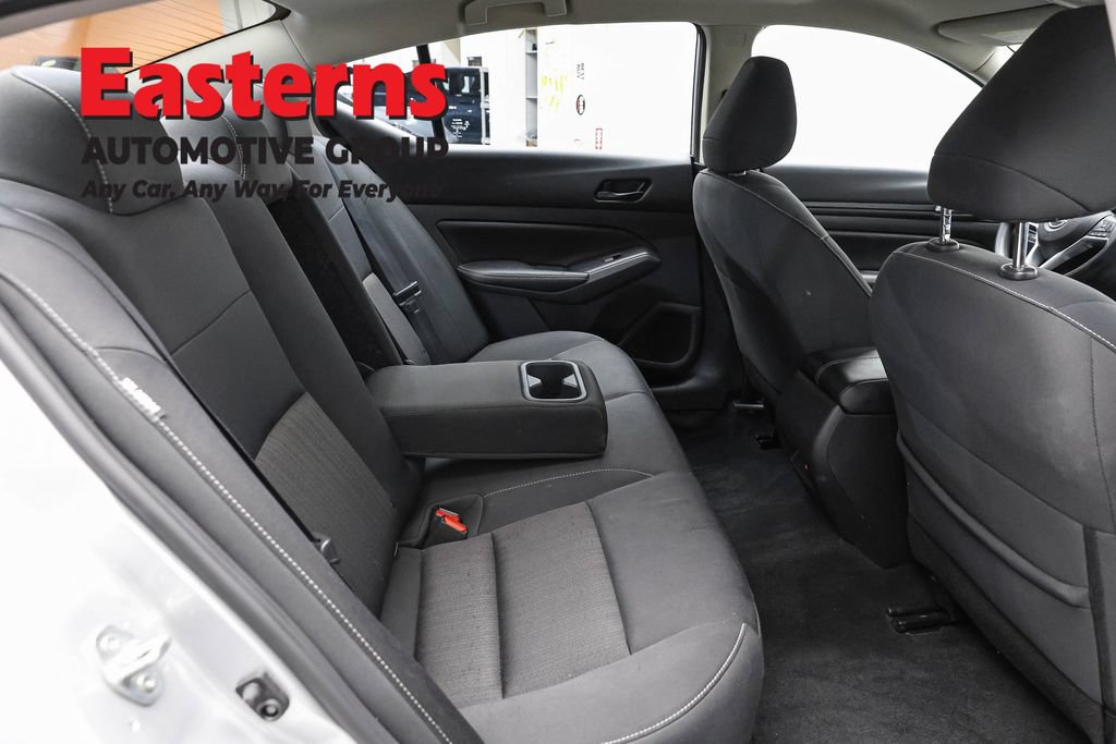 Used 2024 Nissan Altima 2.5 SV FWD image 24