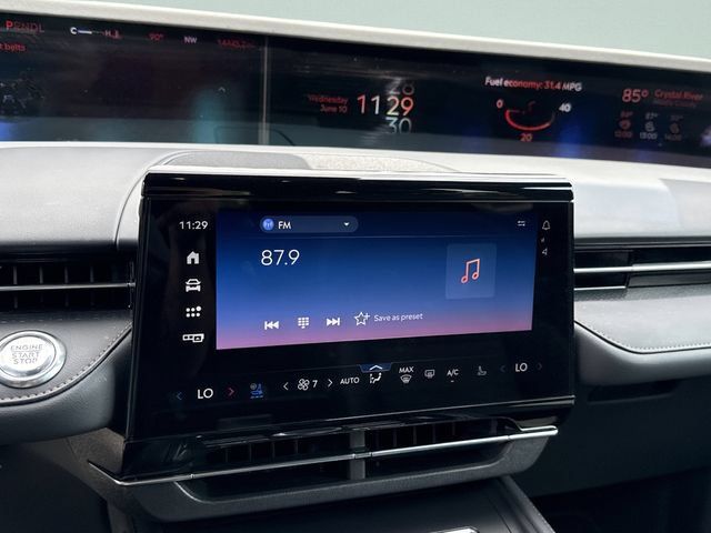 Used 2024 Lincoln Nautilus Reserve w/ Equipment Group 202A AWD/4WD image 34