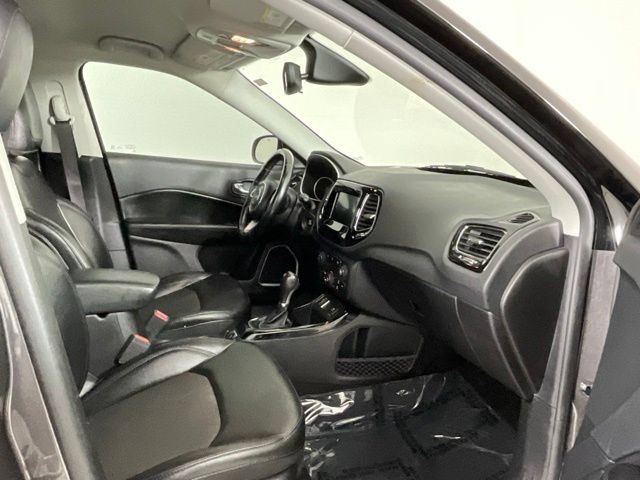 Used 2020 Jeep Compass Latitude FWD image 17
