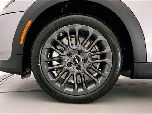 Used 2026 MINI Cooper 4-Door Hardtop image 9