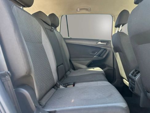 Used 2020 Volkswagen Tiguan S image 10