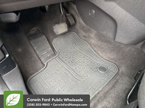 Used 2015 Ford Transit Connect XLT image 27