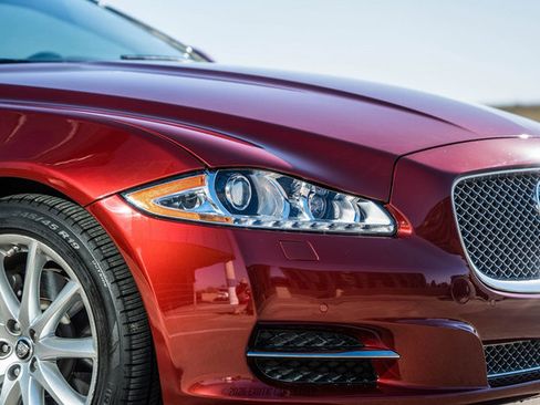 Used 2012 Jaguar XJ image 65