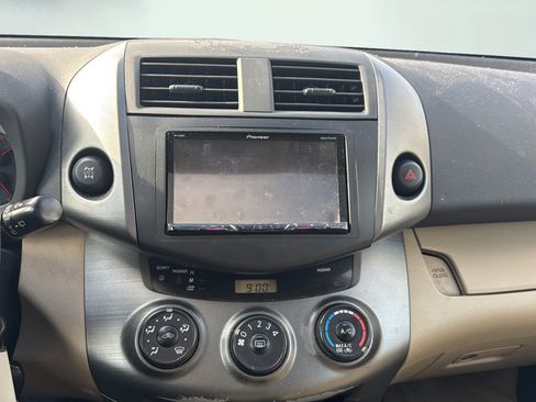 Used 2011 Toyota RAV4 4WD V6 w/ Upgrade Value Pkg image 17
