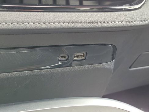 Used 2025 Buick Enclave Sport Touring FWD image 32