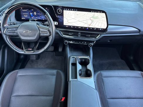Used 2024 Chevrolet Equinox EV RS FWD image 16