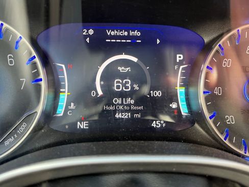 Used 2020 Chrysler Pacifica Touring-L w/ Advanced Safetytec Group image 26