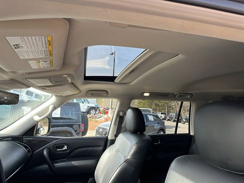 Used 2024 INFINITI QX80 Luxe image 17