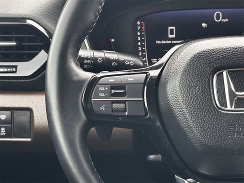 Used 2024 Honda Pilot Elite image 15