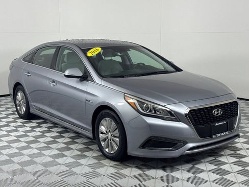 Used 2016 Hyundai Sonata SE image 3
