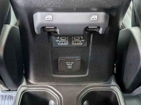 Used 2024 Jeep Gladiator Rubicon AWD/4WD image 31