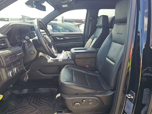 Used 2023 GMC Yukon XL Denali w/ Max Trailering Package AWD/4WD image 3