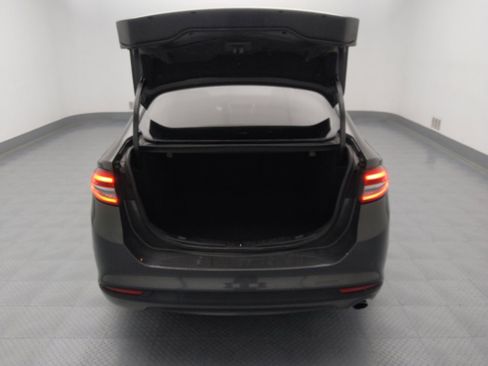 Used 2018 Ford Fusion SE w/ Fusion SE Technology Package image 29