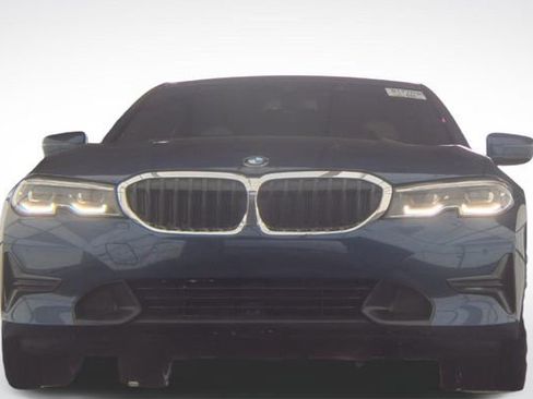 Used 2019 BMW 330i Sedan w/ Convenience Package image 4