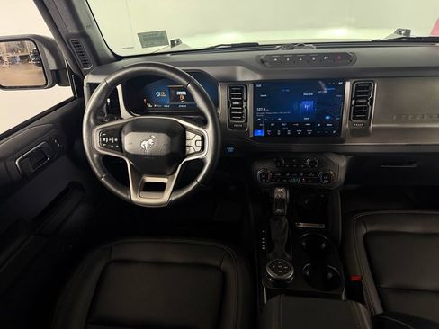 Used 2025 Ford Bronco Badlands AWD/4WD image 13