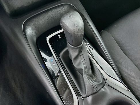 Used 2024 Toyota Corolla LE FWD image 24