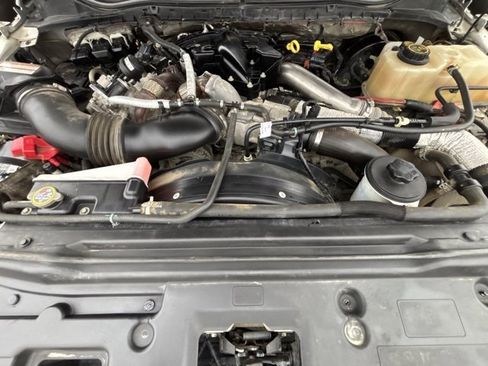 Used 2017 Ford F350 XLT w/ Camper Package image 26