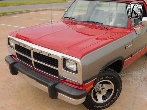 Used 1991 Dodge D/W Truck 250 image 7