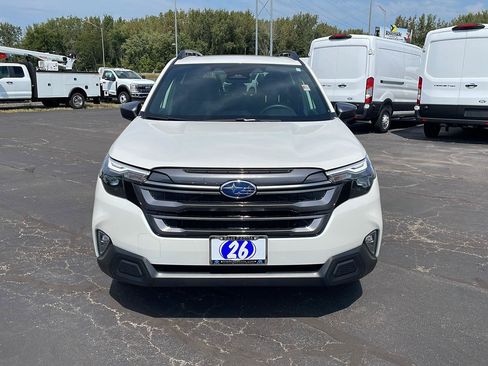 Used 2026 Subaru Forester Premium AWD/4WD image 8