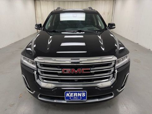 Used 2022 GMC Acadia SLT w/ Technology Package image 8