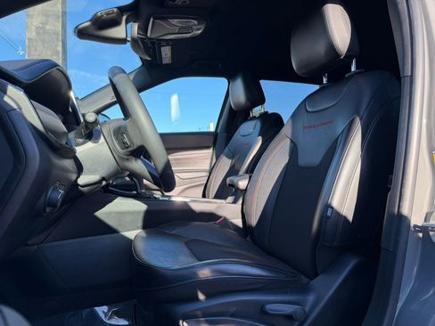 Used 2023 Jeep Compass Trailhawk image 18