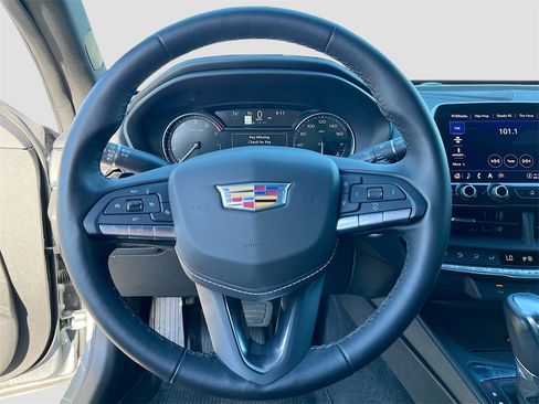 Used 2025 Cadillac CT4 Luxury image 11
