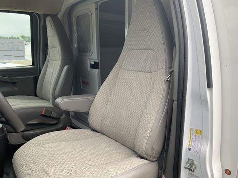 New 2025 GMC Savana 3500 w/ Power Convenience Package RWD image 28