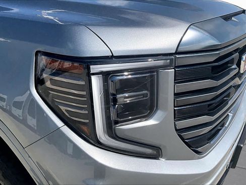 Used 2024 GMC Sierra 1500 AT4 w/ Technology Package AWD/4WD image 26
