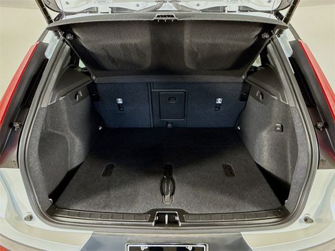 Certified 2023 Volvo XC40 Recharge Ultimate image 27