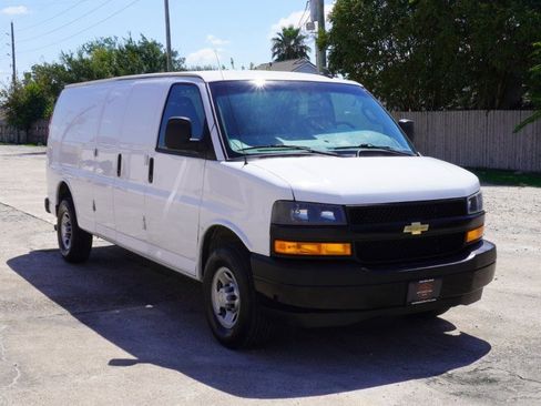 Used 2021 Chevrolet Express 2500 Extended w/ Driver Convenience Package image 7