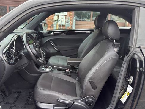 Used 2014 Volkswagen Beetle 1.8T FWD image 17