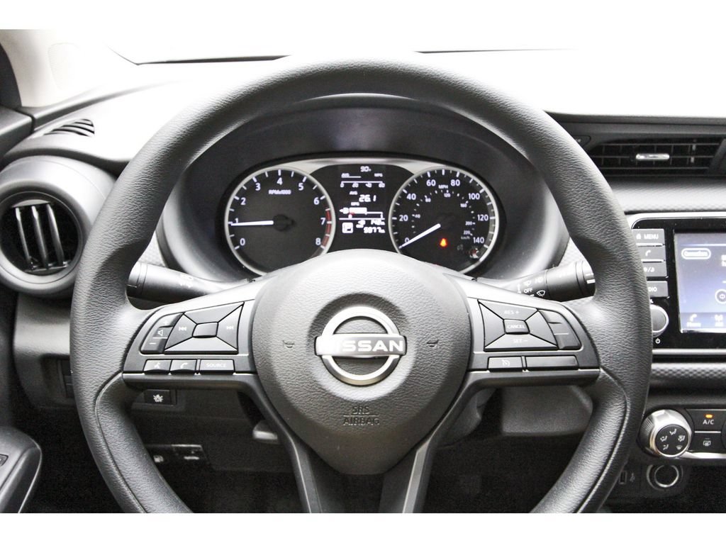 Used 2025 Nissan Kicks Play S FWD image 10